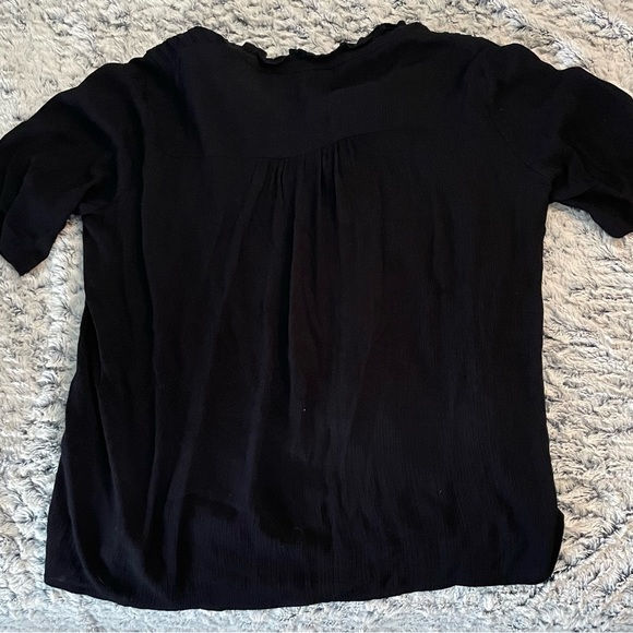 Yest short sleeve black blouse, size 8 - Picture 2 of 4